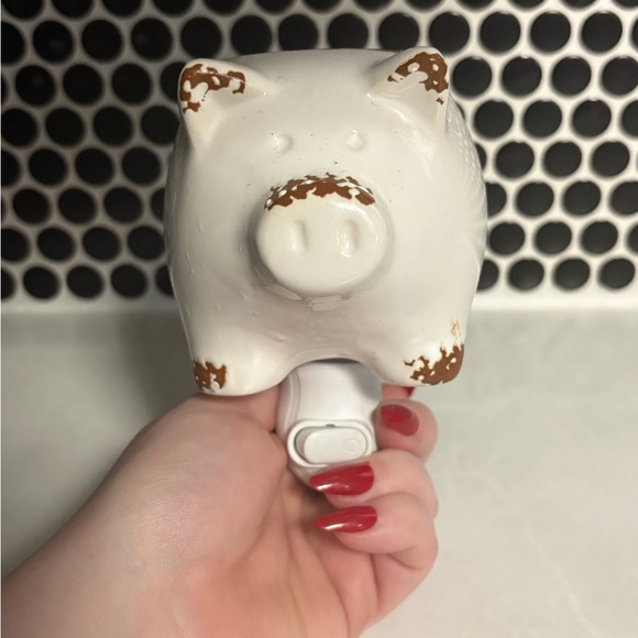 Red Shed Other - Piggy Wax Warmer - White and Brown